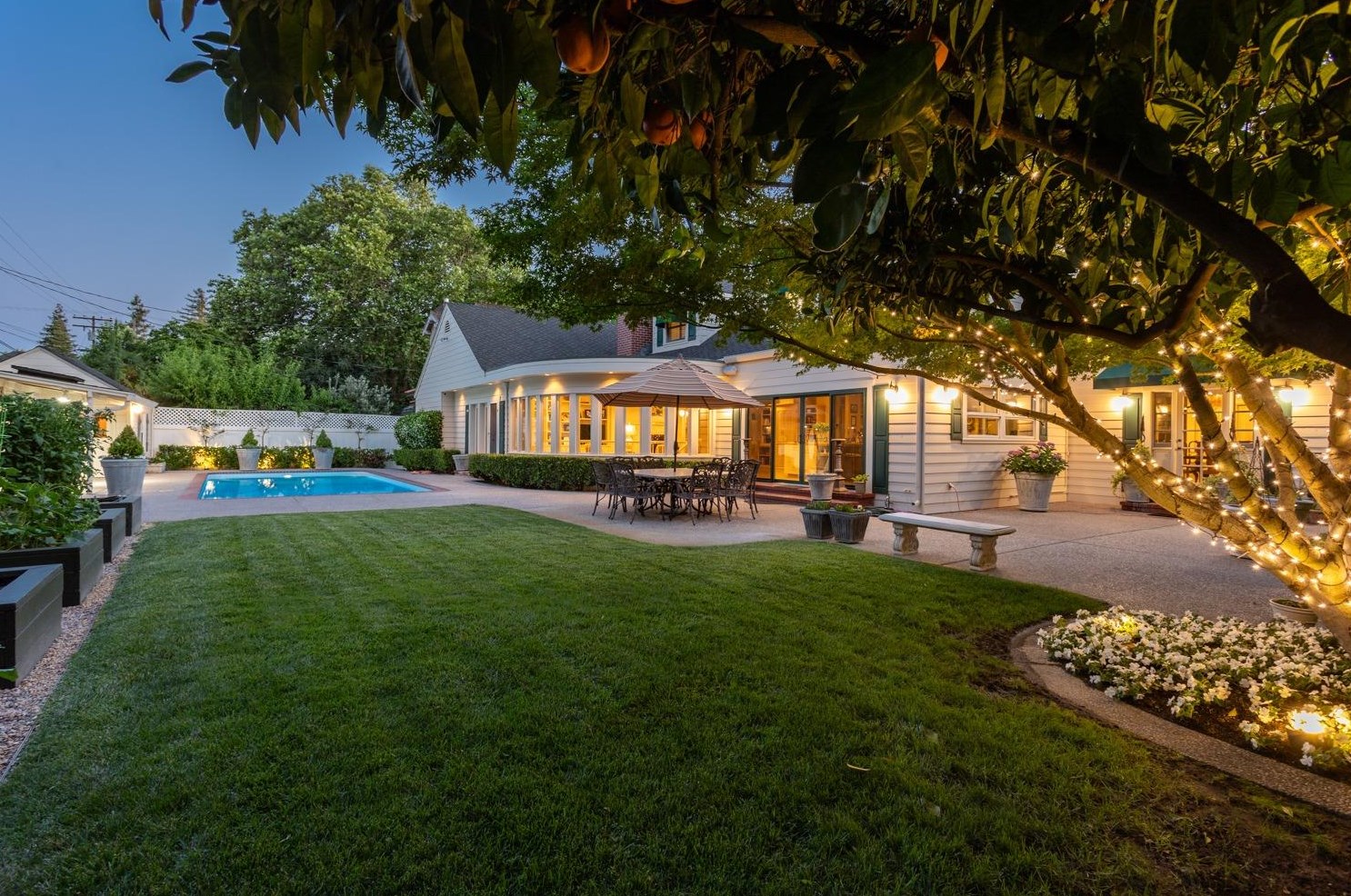 910 Carolyn Ave, Modesto, CA 95350-5210