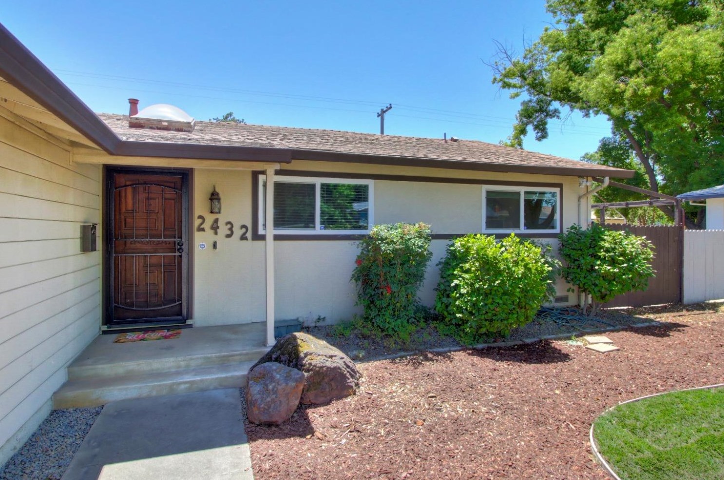 2432 Glenfaire Dr, Rancho Cordova, CA 95670