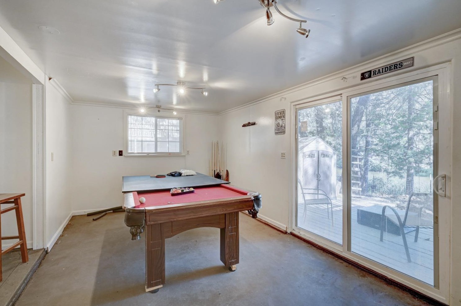 21802 Crystal Lake Dr, Sonora CA  95370-9113 exterior