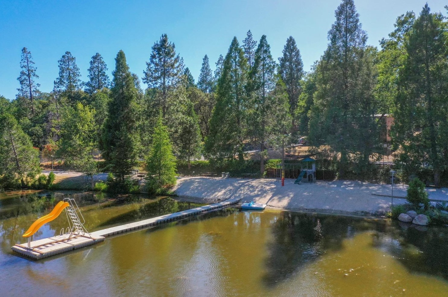 21802 Crystal Lake Dr, Sonora CA  95370-9113 exterior