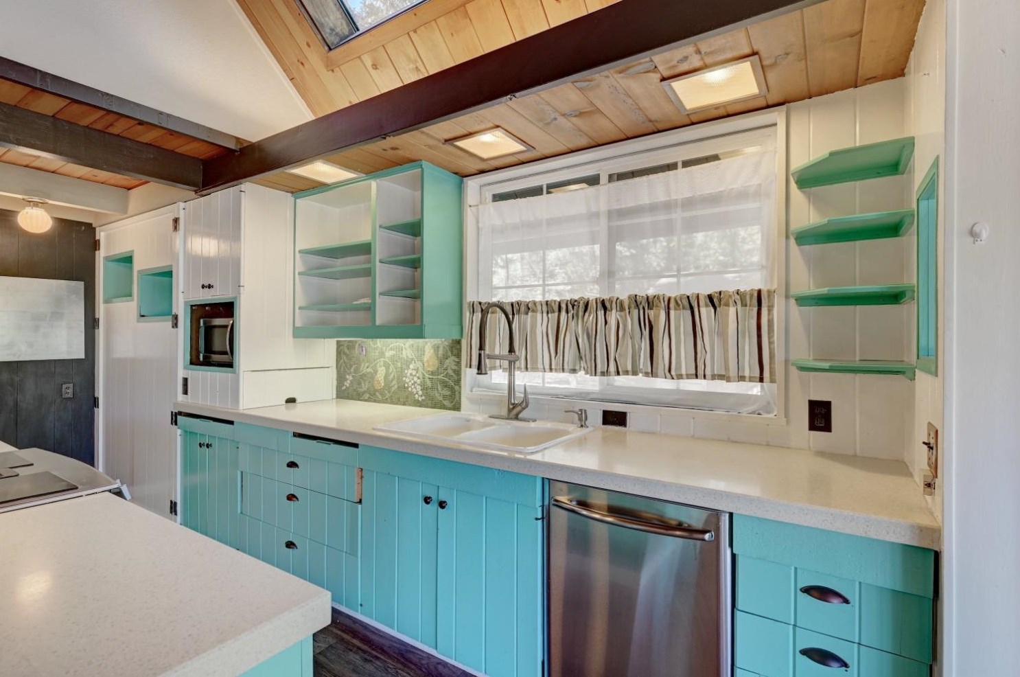 21802 Crystal Lake Dr, Sonora CA  95370-9113 exterior