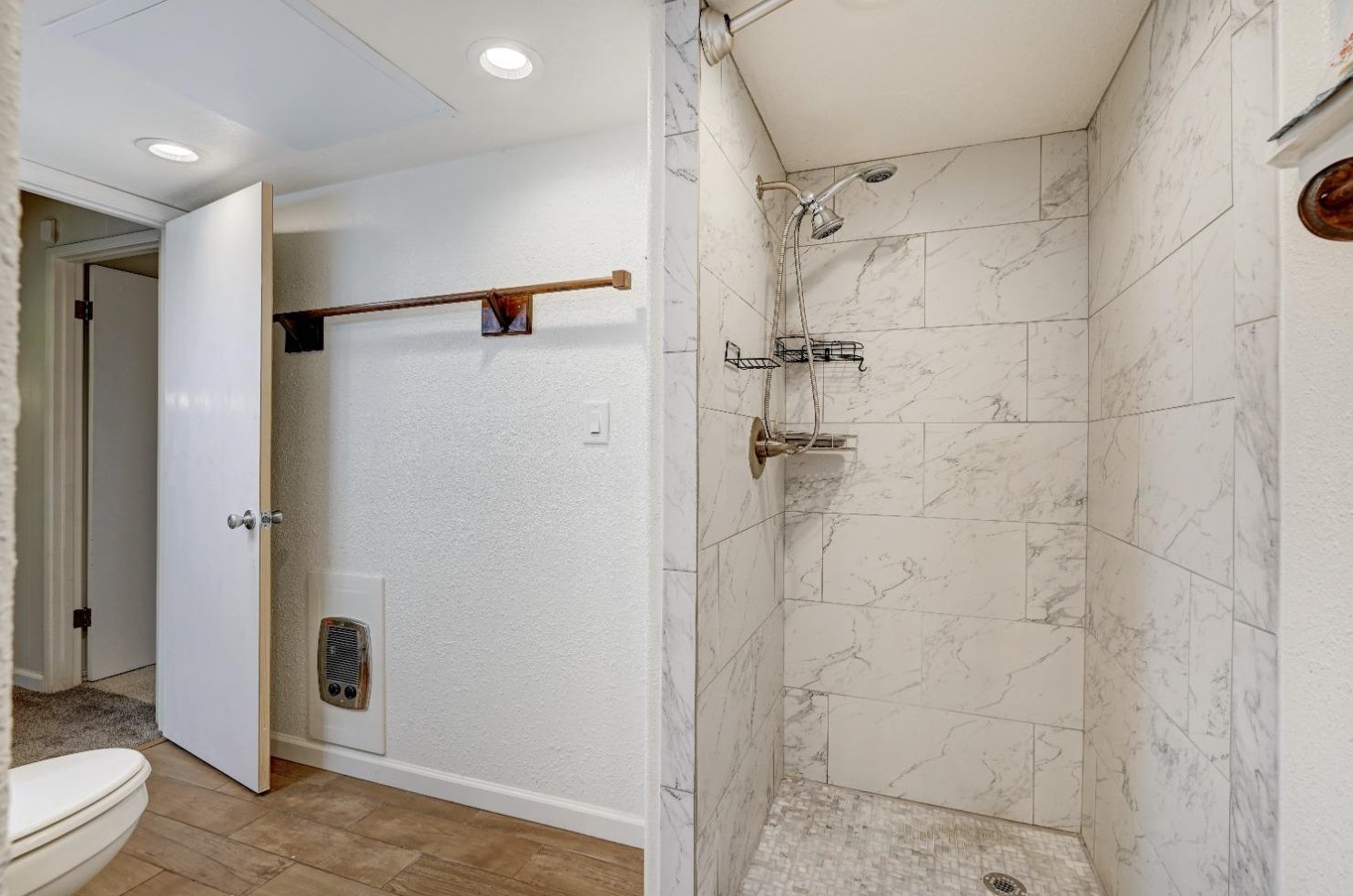21802 Crystal Lake Dr, Sonora CA  95370-9113 exterior