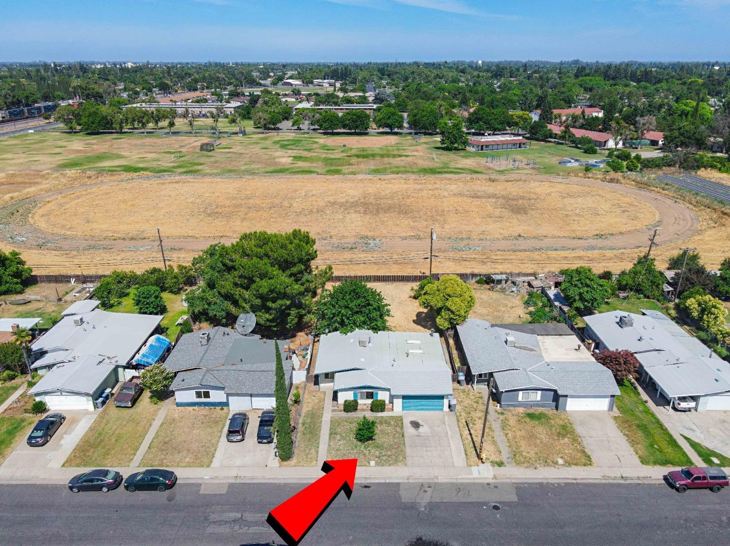 2595 Green St, Merced, CA 95340-4129