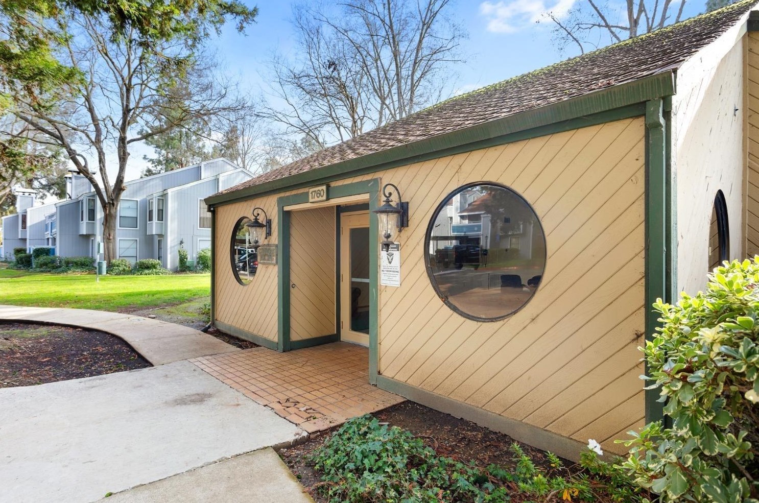 550 Del Verde Cir, Sacramento CA  95833-3059 exterior
