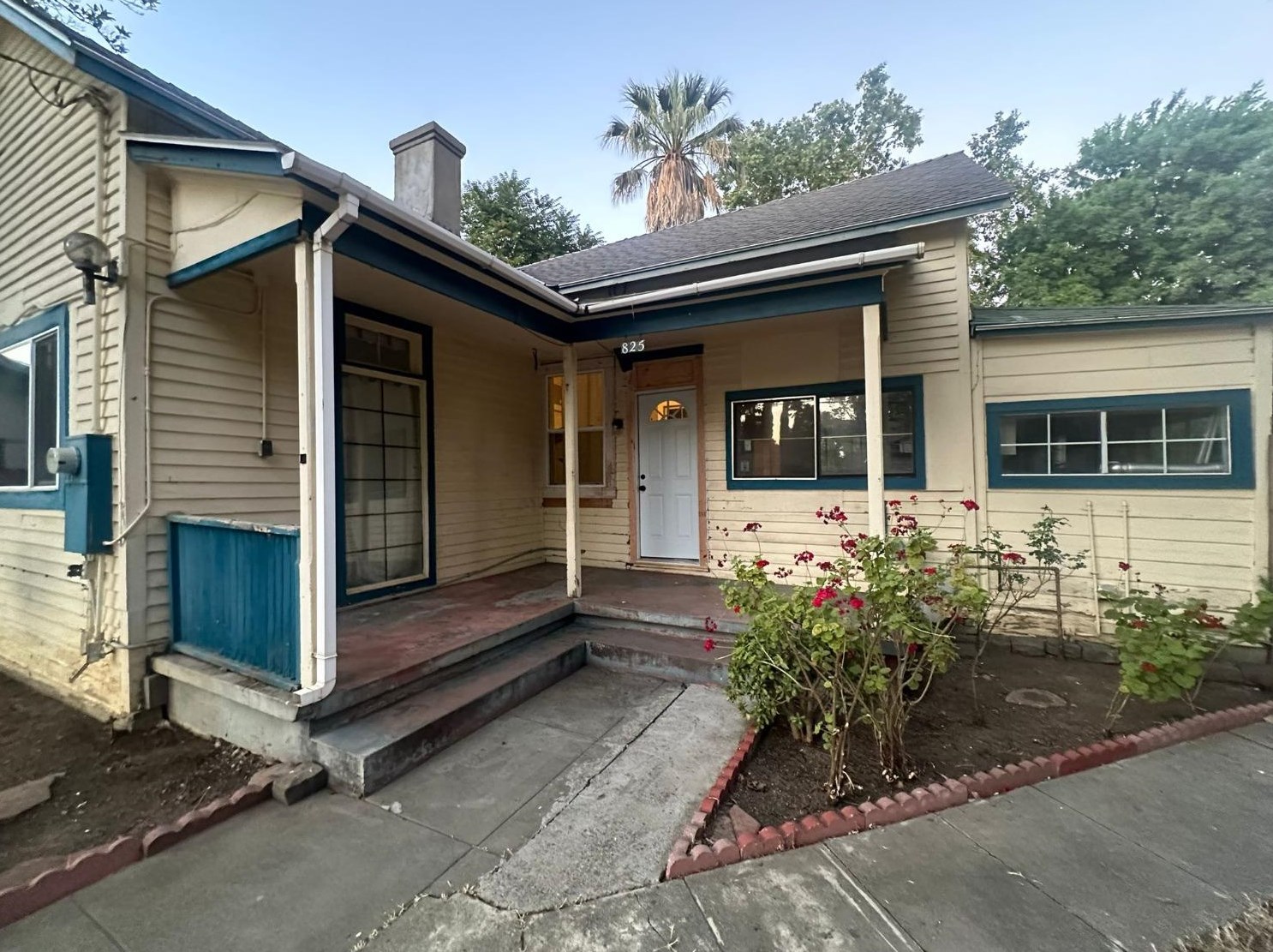 825 4th St, Woodland, CA 95695-4909