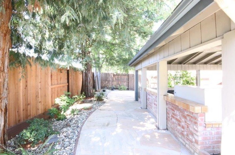 4708 Story Way, Elk Grove CA  95758-5117 exterior