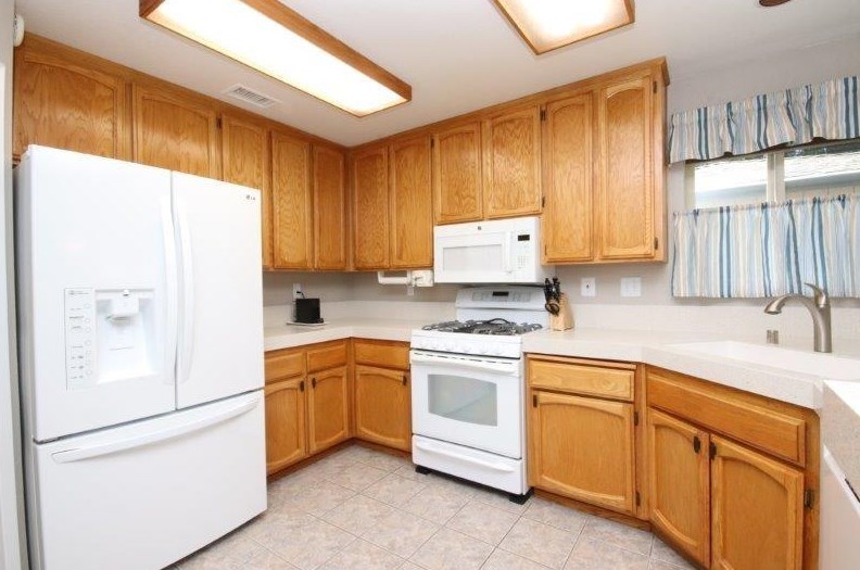 4708 Story Way, Elk Grove CA  95758-5117 exterior