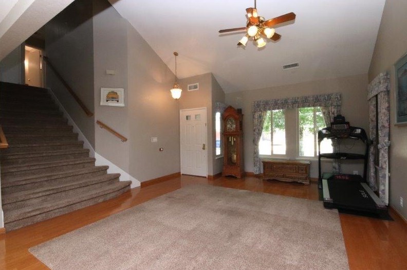 4708 Story Way, Elk Grove CA  95758-5114 exterior