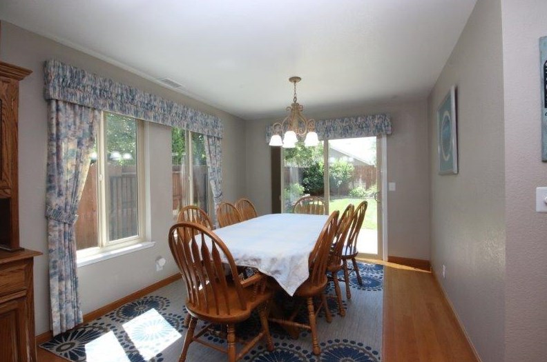 4708 Story Way, Elk Grove CA  95758-5117 exterior