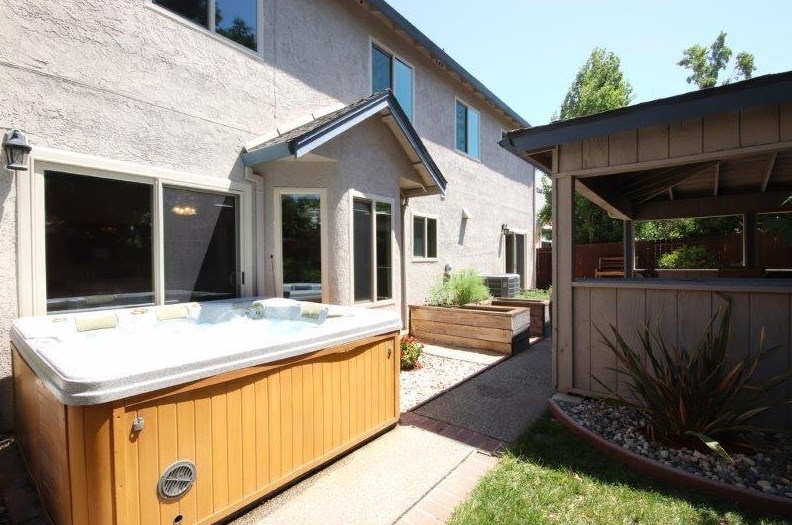 4708 Story Way, Elk Grove CA  95758-5117 exterior