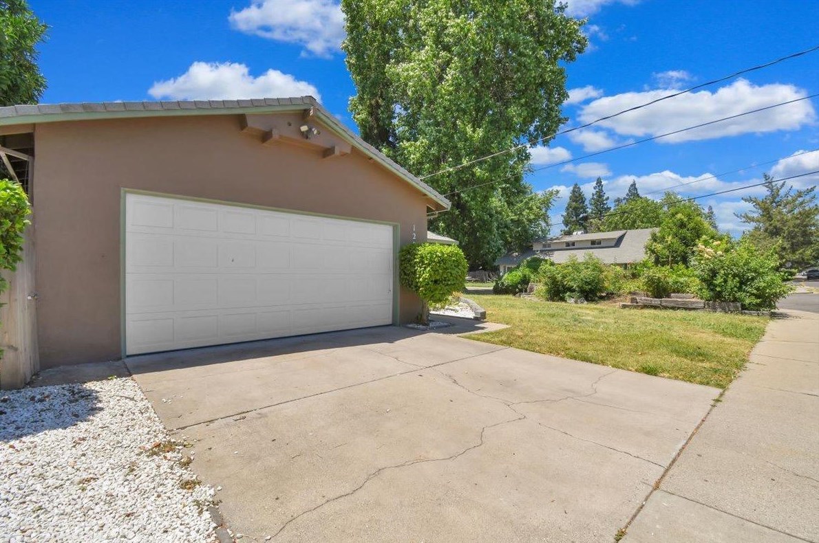 120 Park Ave, Yuba City, CA 95991-6227