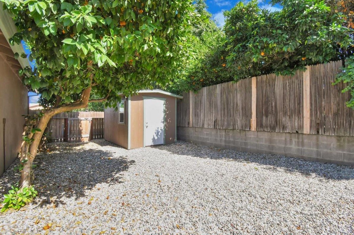 120 Park Ave, Yuba City CA 95991-5829 exterior