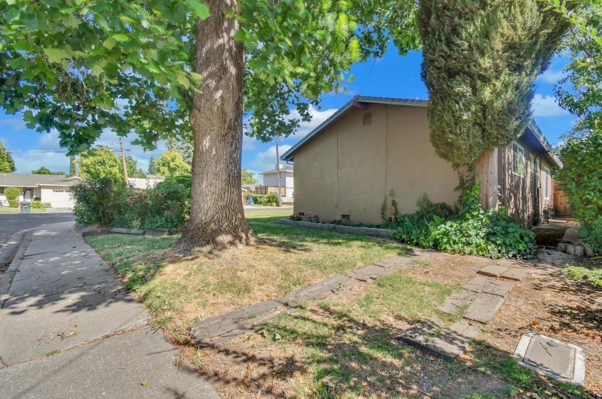 120 Park Ave, Yuba City CA 95991-5829 exterior