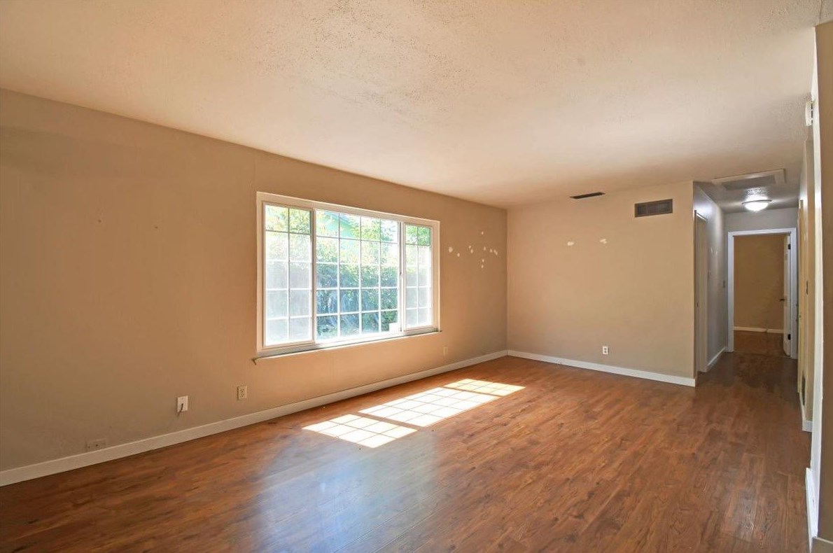 120 Park Ave, Yuba City CA 95991-5829 exterior