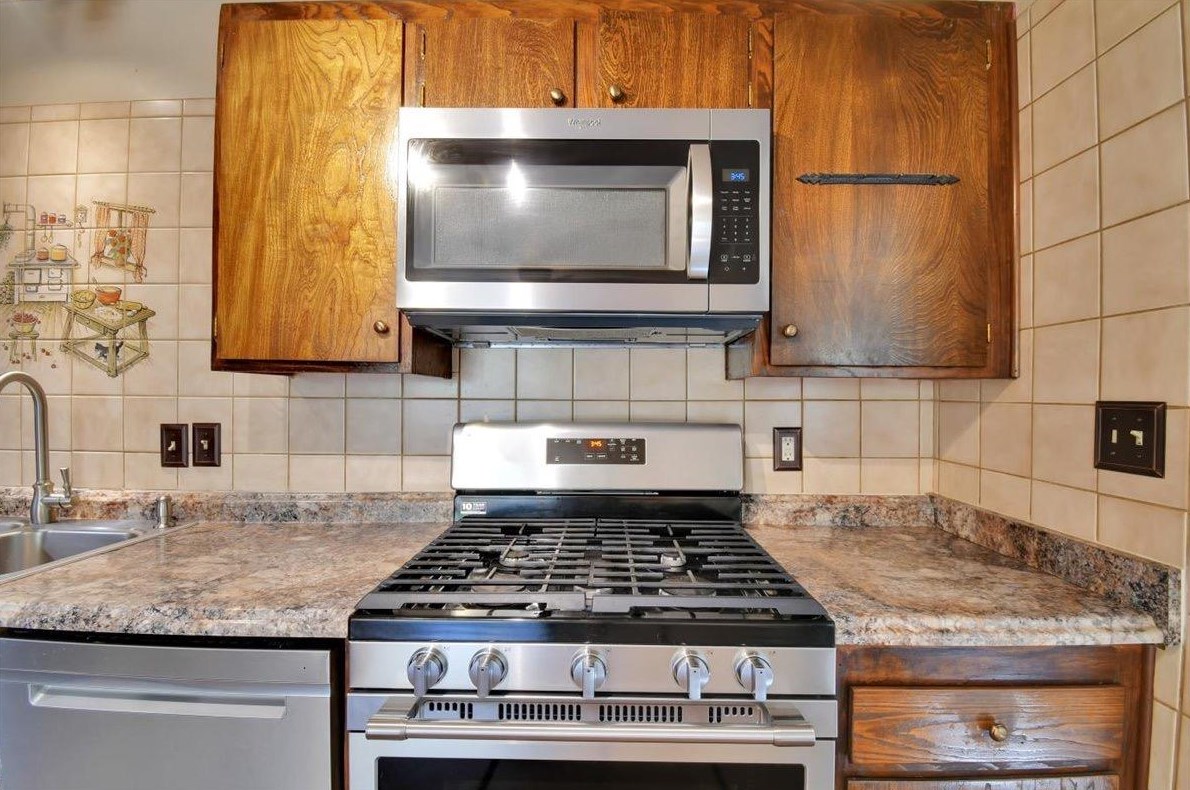 120 Park Ave, Yuba City CA 95991-5829 exterior