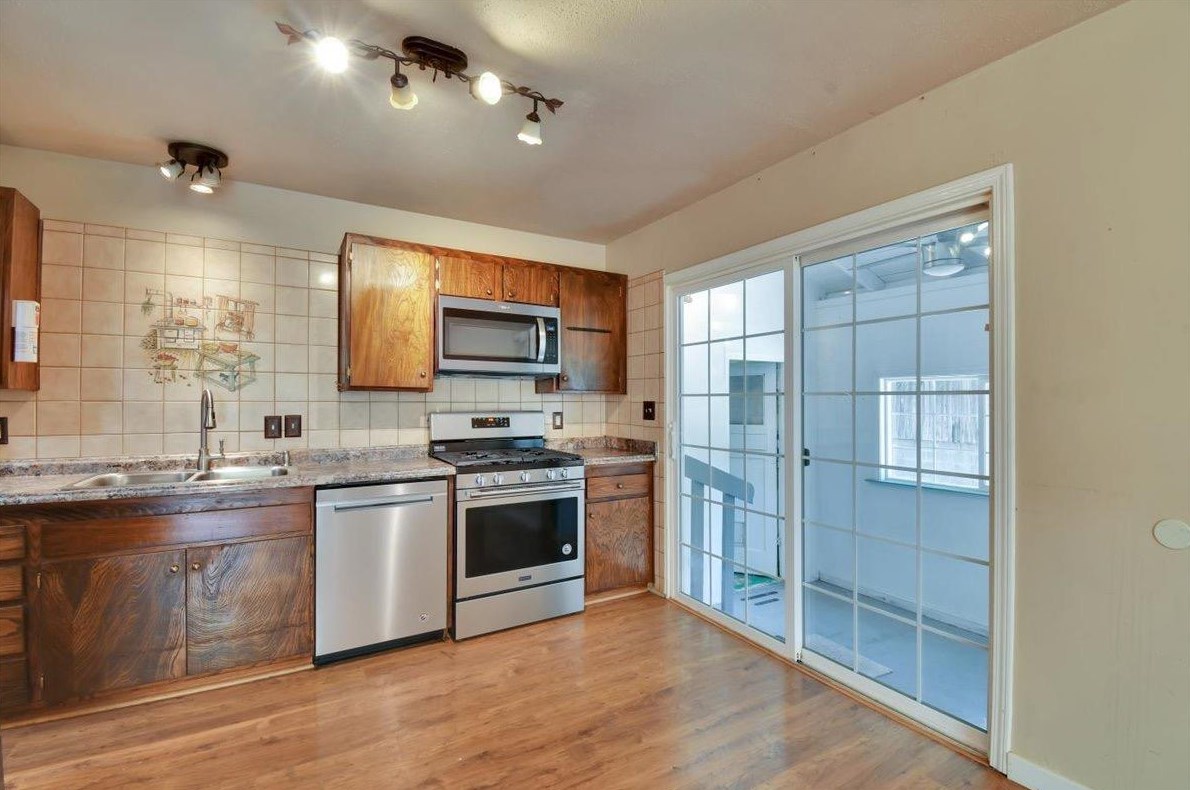 120 Park Ave, Yuba City CA 95991-5829 exterior