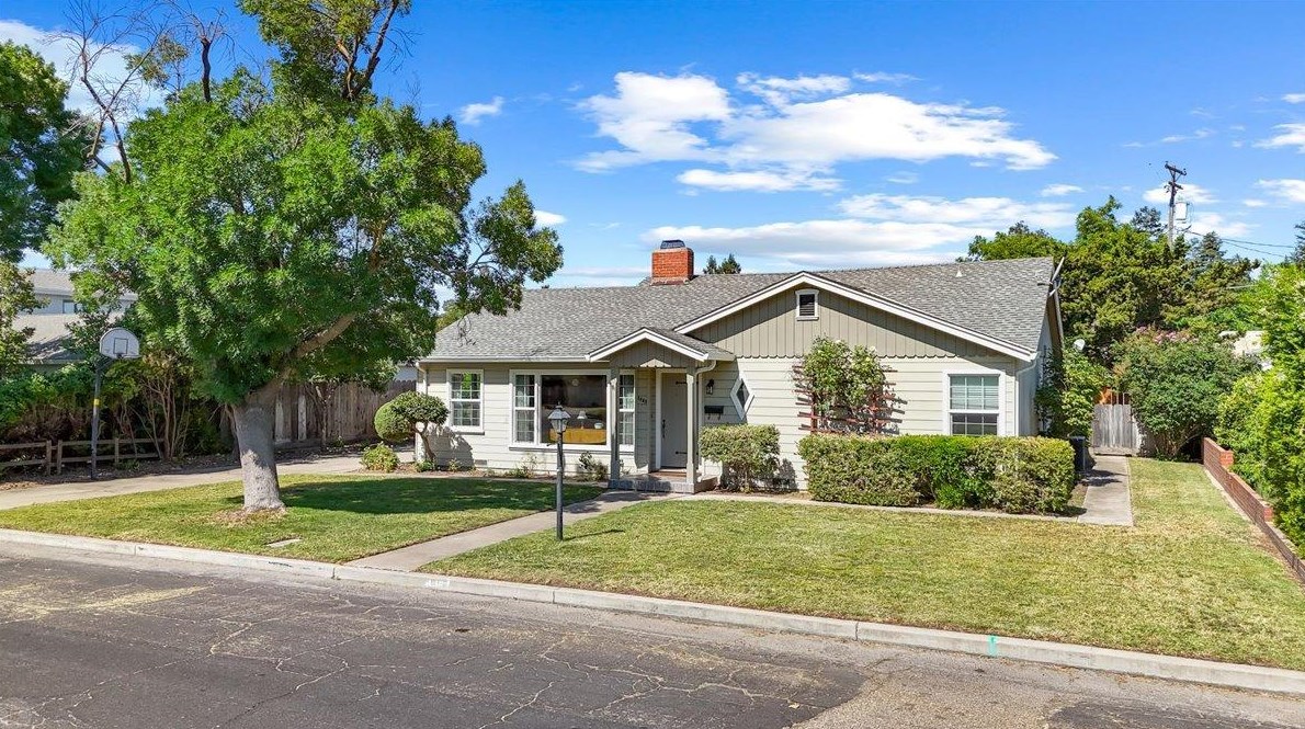 1083 El Paseo St, Turlock, CA 95380