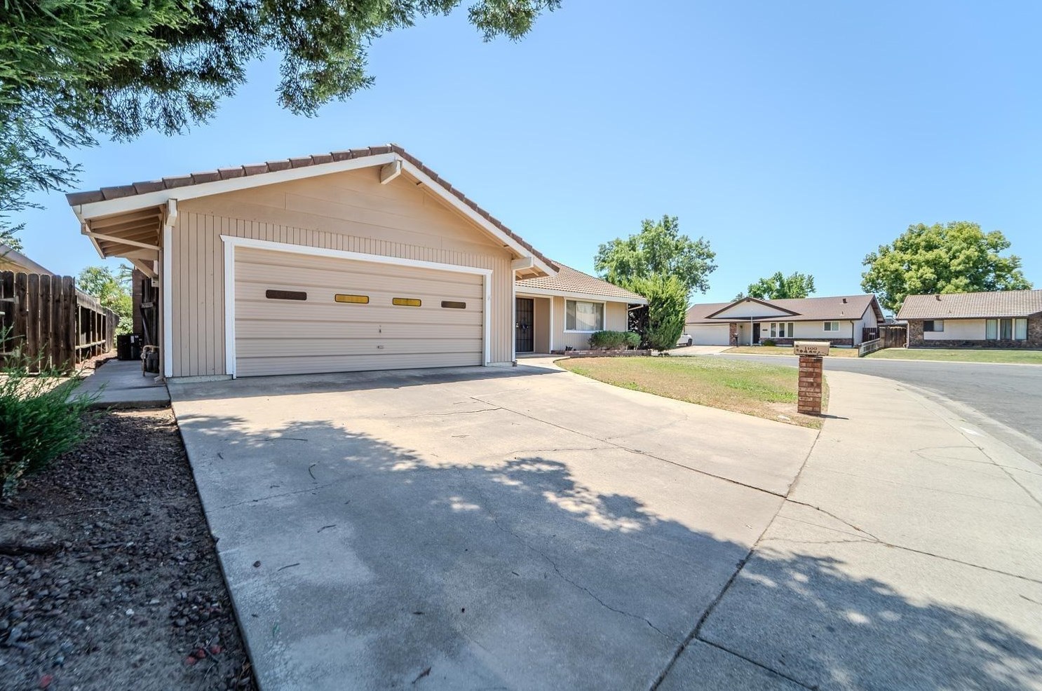 1400 Geary Cir, Yuba City CA  95993-2310 exterior
