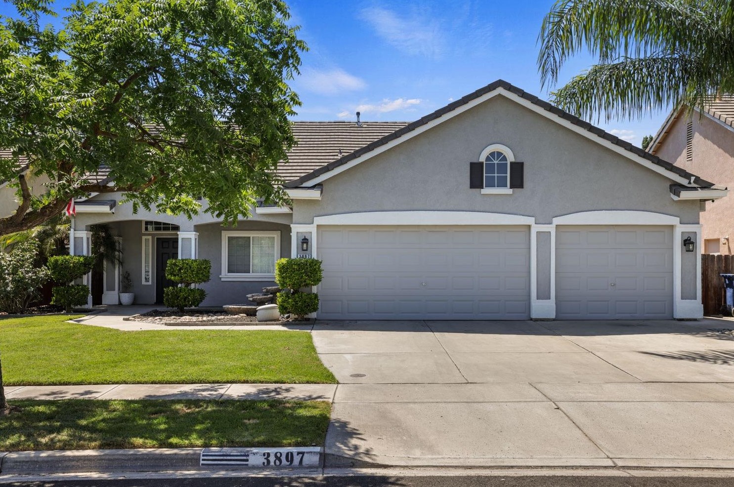 3897 Sterling Oaks Dr, Turlock, CA 95382-8802
