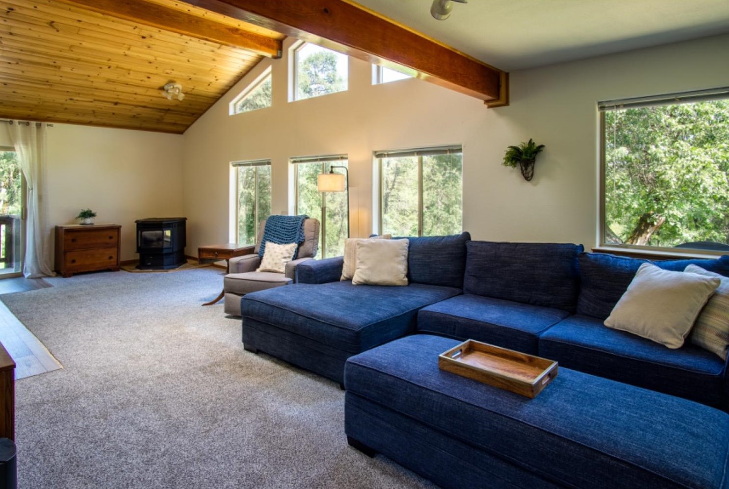22261 Rambling Oaks Dr, Grass Valley, CA 95949-8347