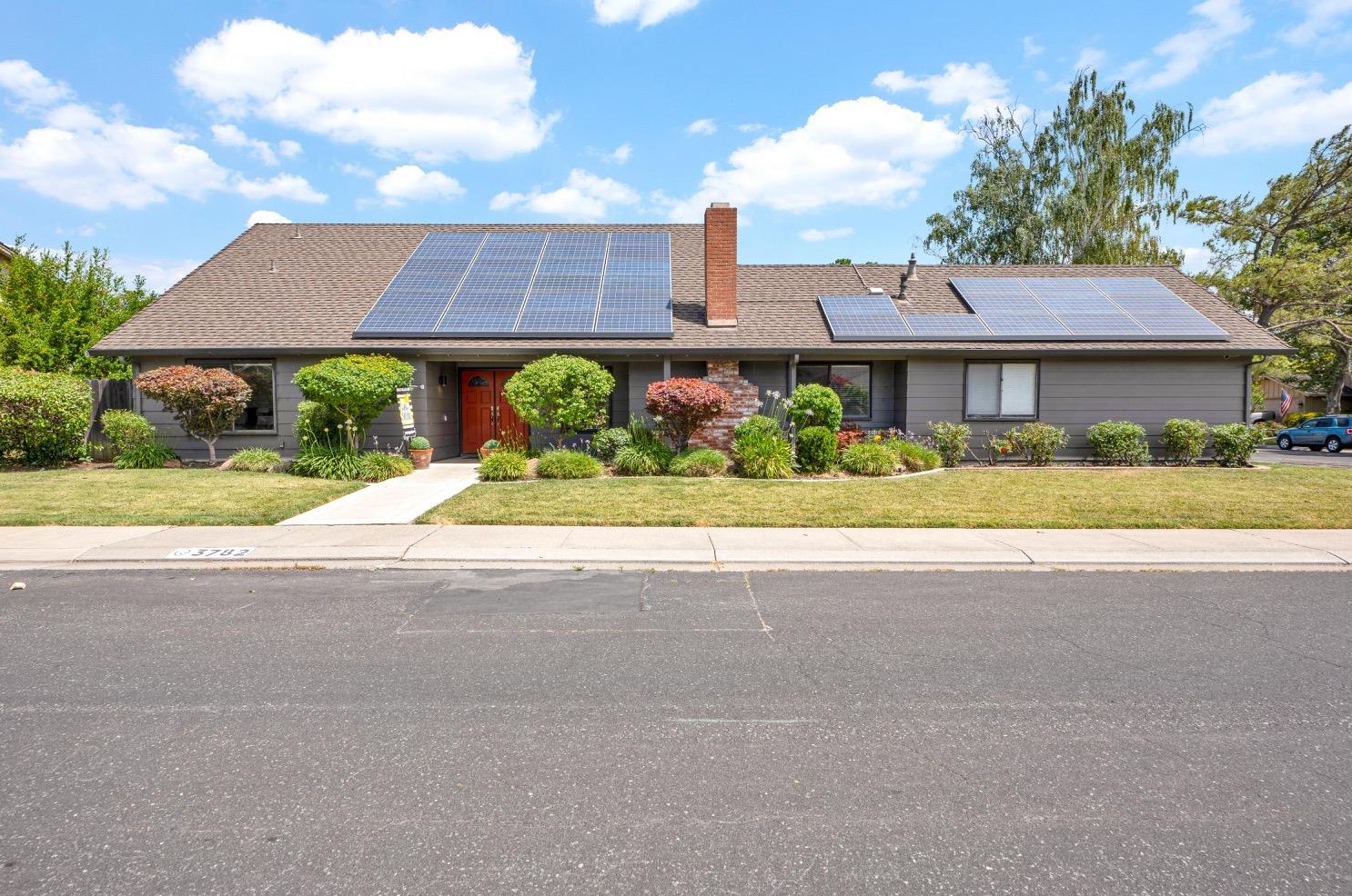 3782 Hatchers Cir, Stockton, CA 95219-3104