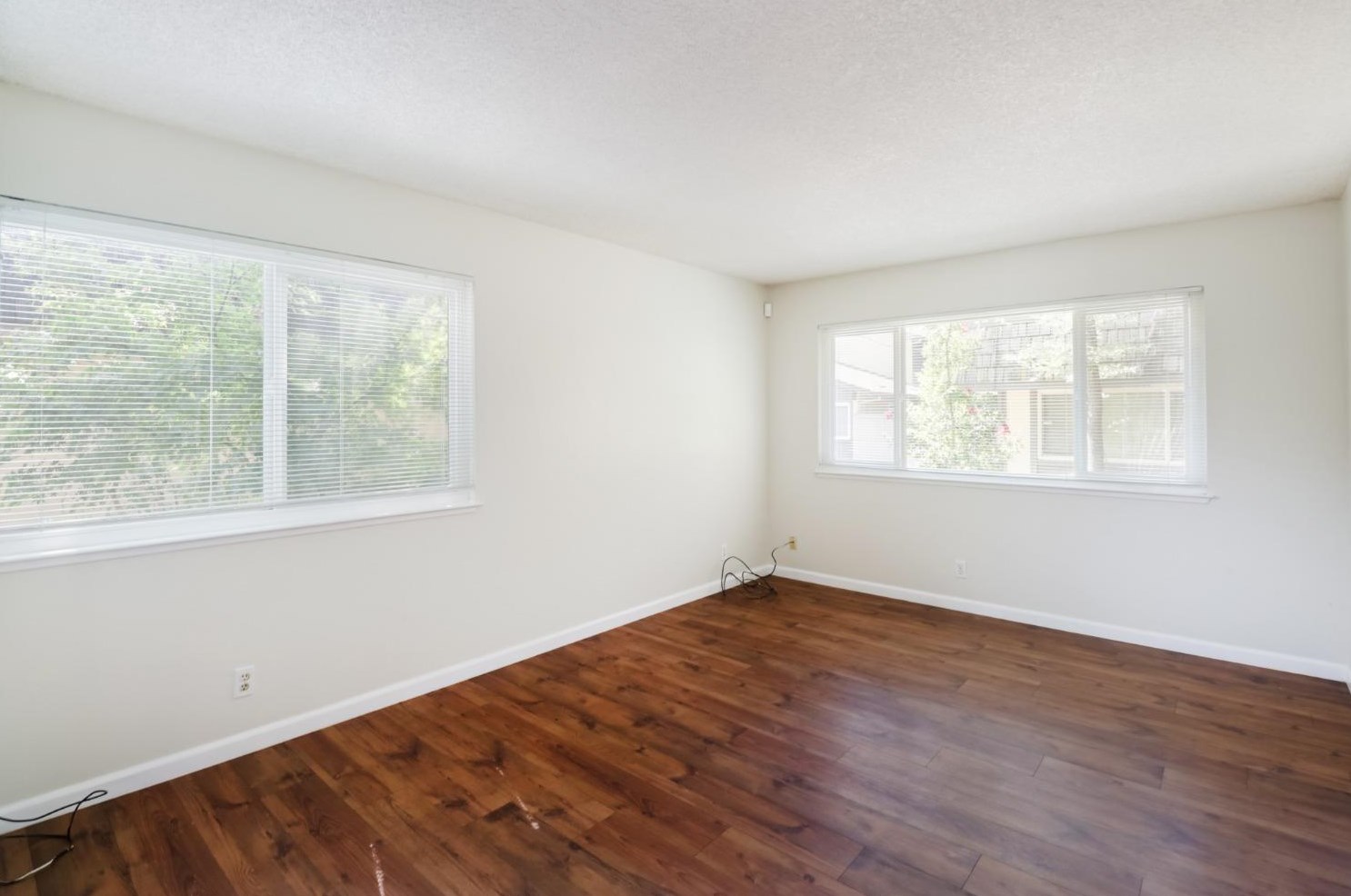 5148 Greenberry Dr, Sacramento, CA 95841-4023
