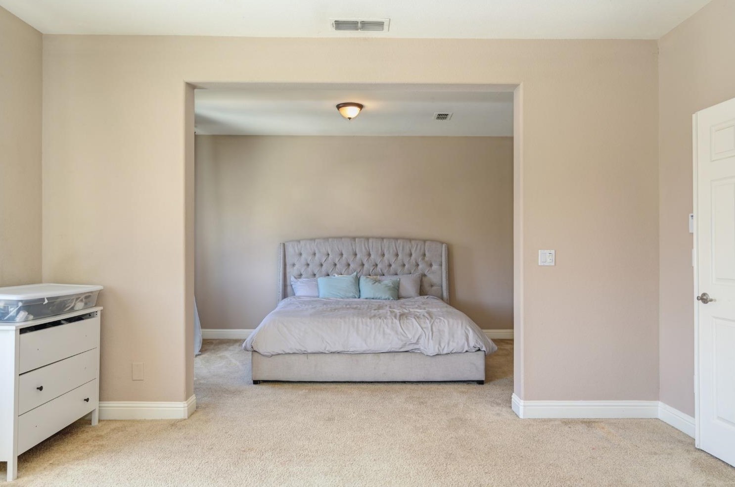 8240 Rebekah Ct, Sacramento CA  95829-9514 exterior