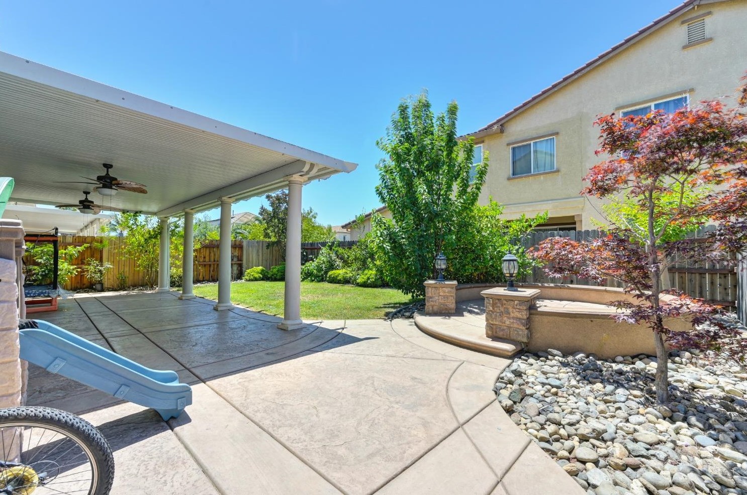 8240 Rebekah Ct, Sacramento CA  95829-9514 exterior