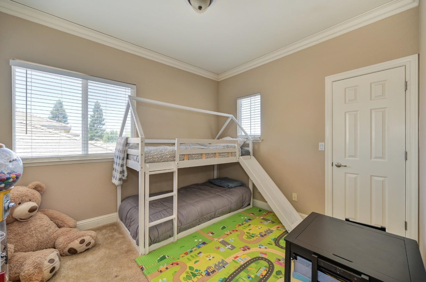 8240 Rebekah Ct, Sacramento CA  95829-9514 exterior