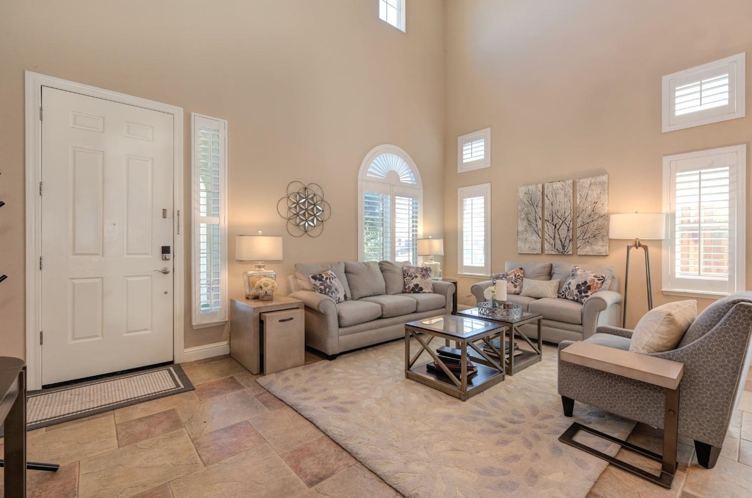 8240 Rebekah Ct, Sacramento CA  95829-9514 exterior