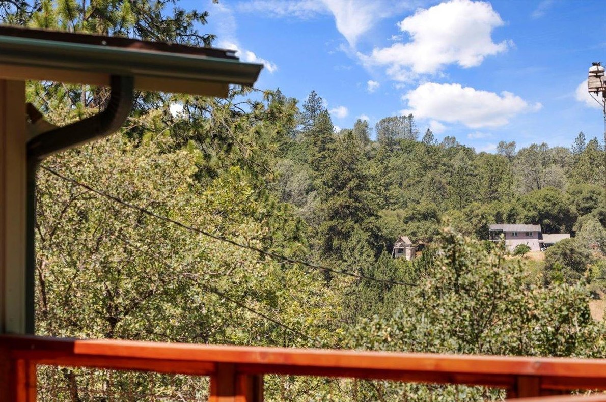 10131 Potlicker Rd, Grass Valley CA  exterior