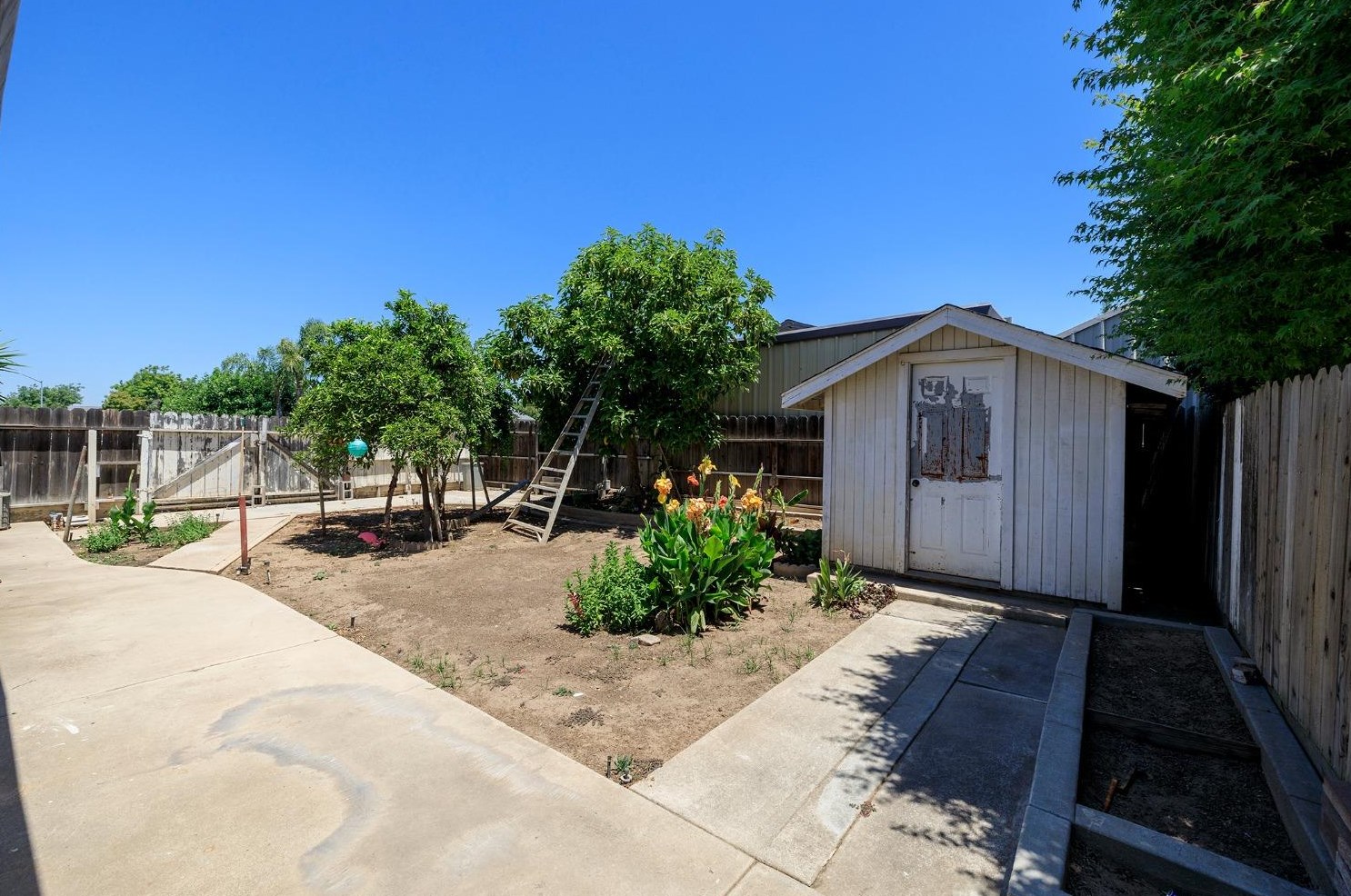 5930 Secretariat Ct, Riverbank CA  95367-3076 exterior