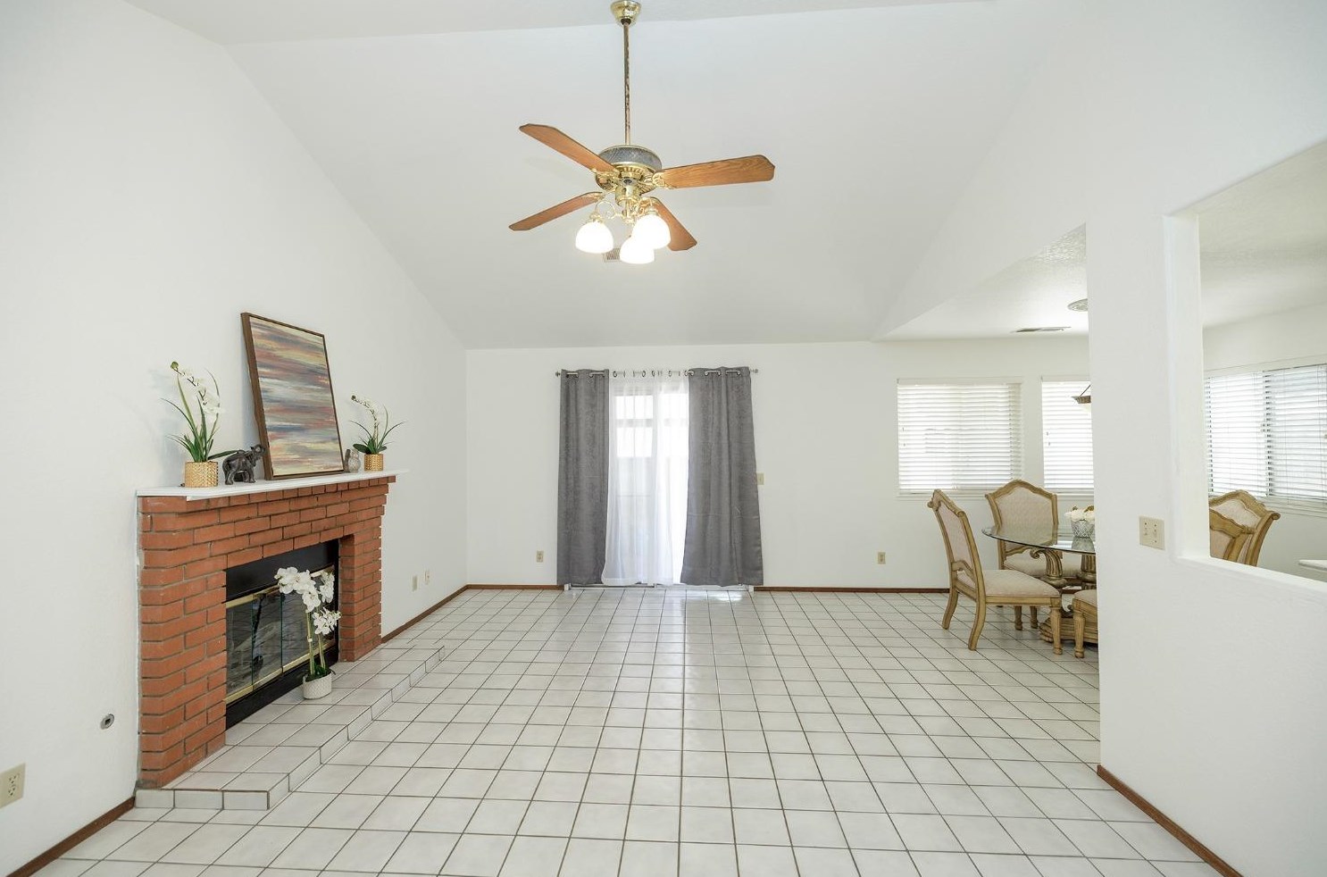 5930 Secretariat Ct, Riverbank CA  95367-3076 exterior