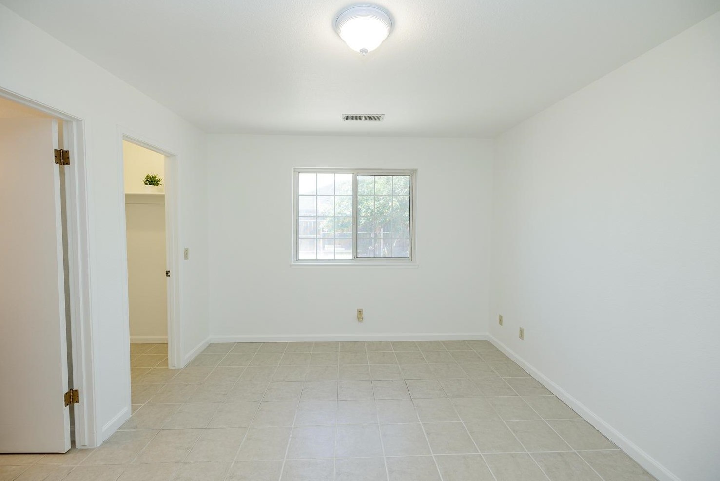 5930 Secretariat Ct, Riverbank CA  95367-3076 exterior