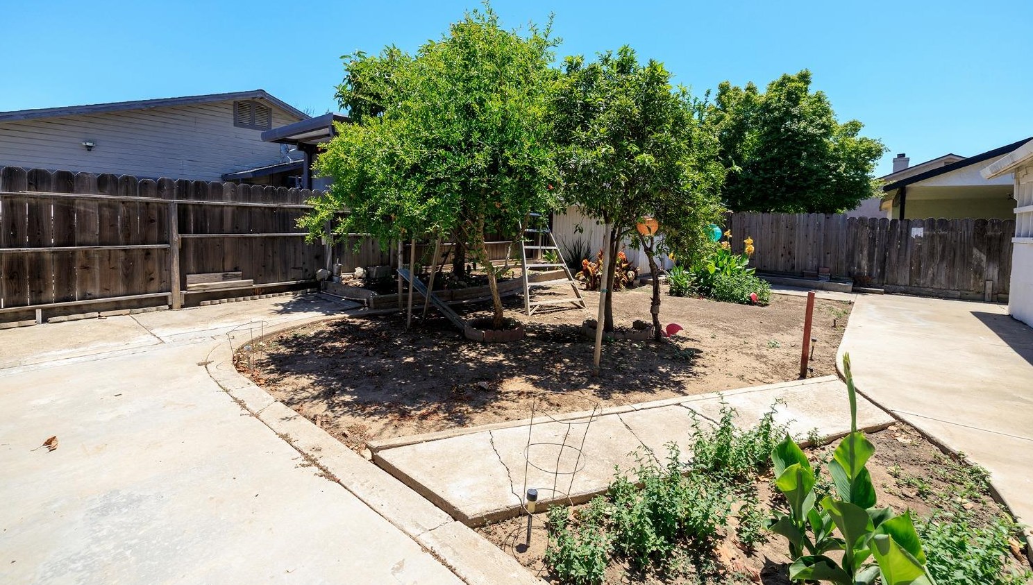 5930 Secretariat Ct, Riverbank CA  95367-3076 exterior