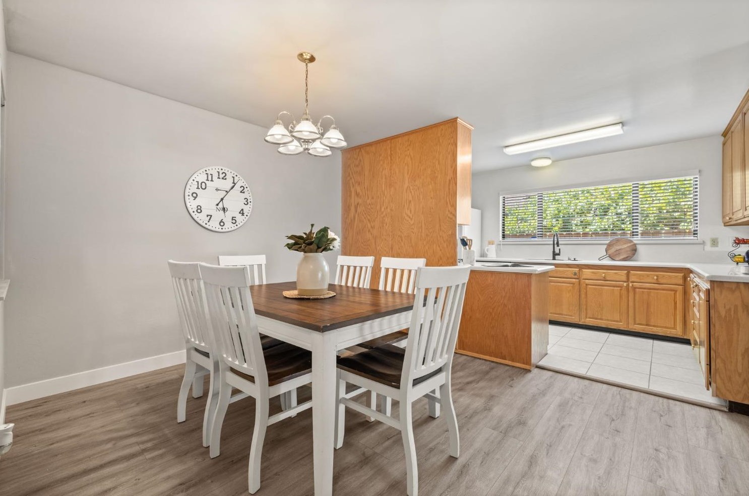 2615 Notre Dame Dr, Sacramento, CA 95826-2940