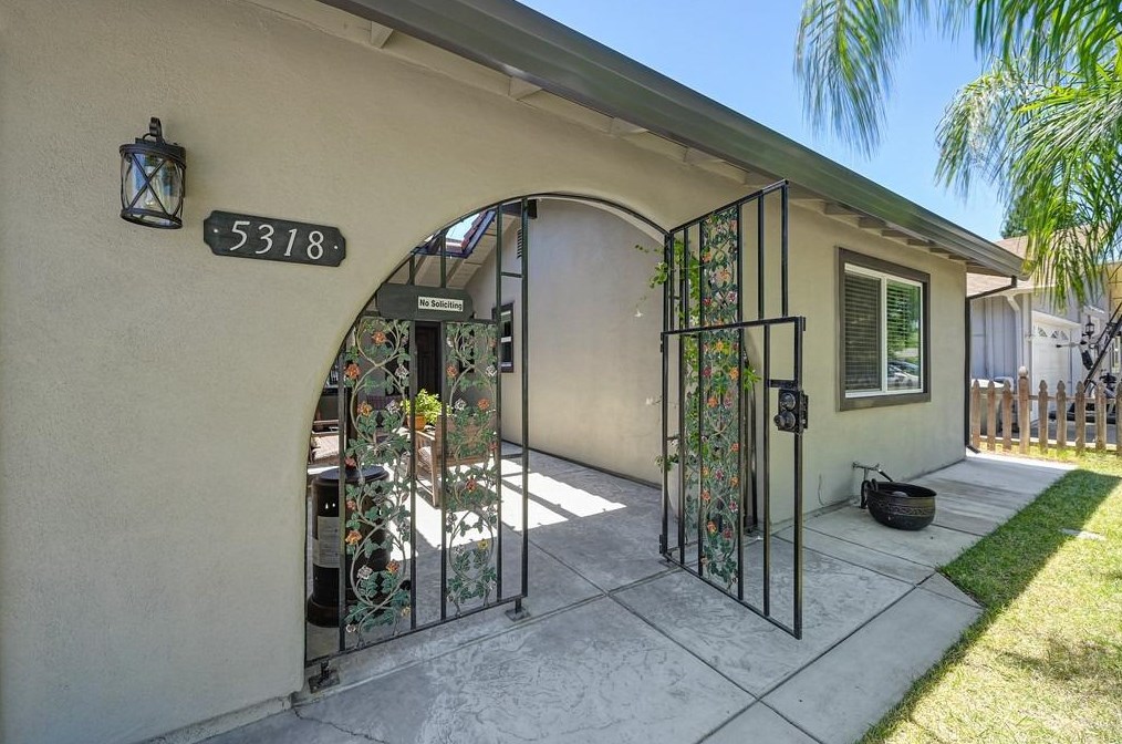 5318 Angelina Ave, Carmichael, CA 95608