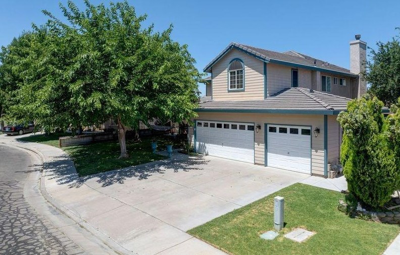 1933 Cogswell Cir, Los Banos, CA 93635