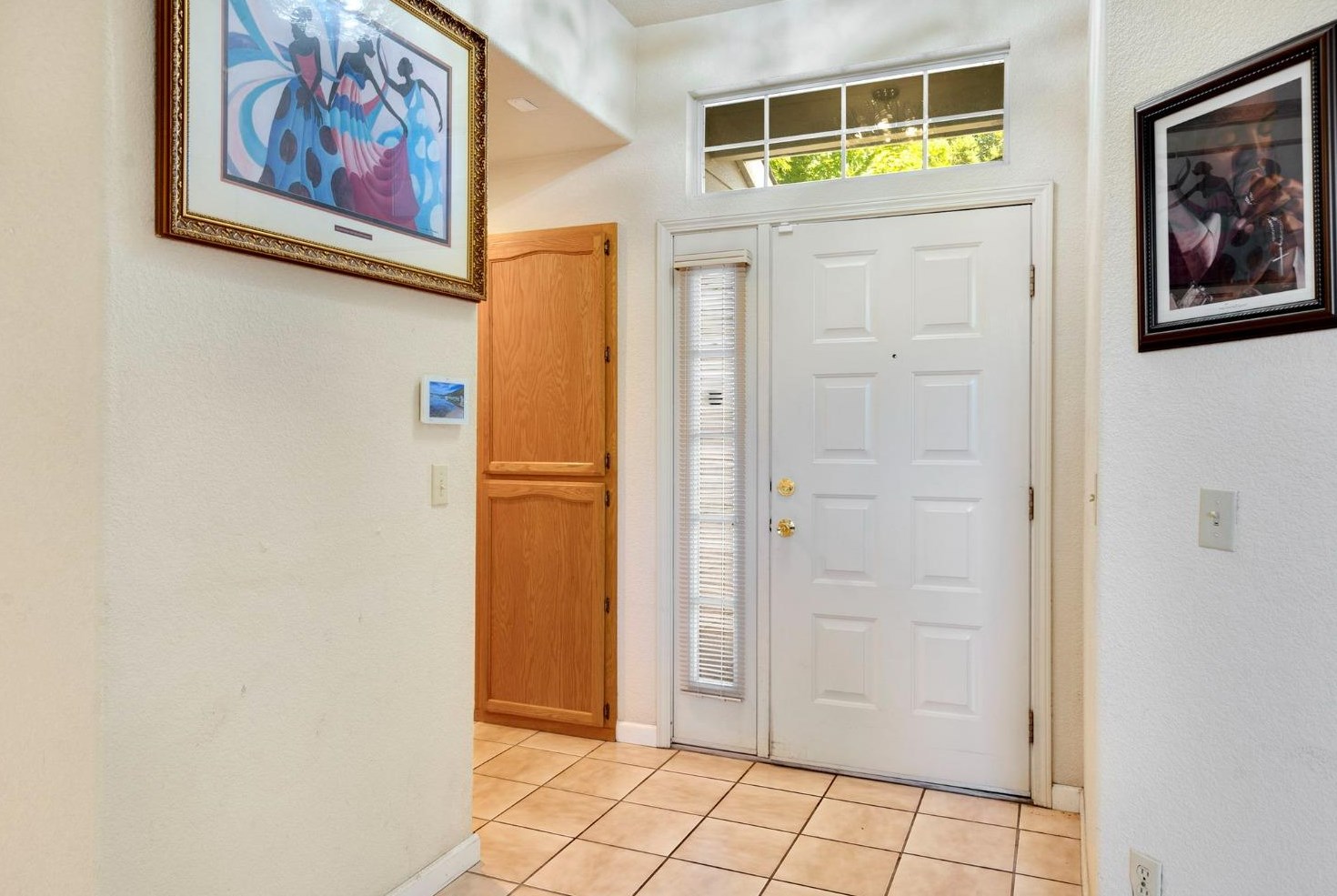 7124 Sunbreeze Ln, Sacramento CA  95828-6247 exterior