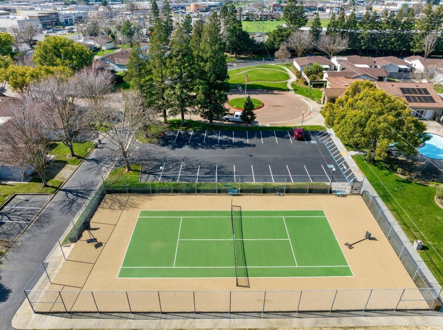 7124 Sunbreeze Ln, Sacramento CA  95828-6263 exterior