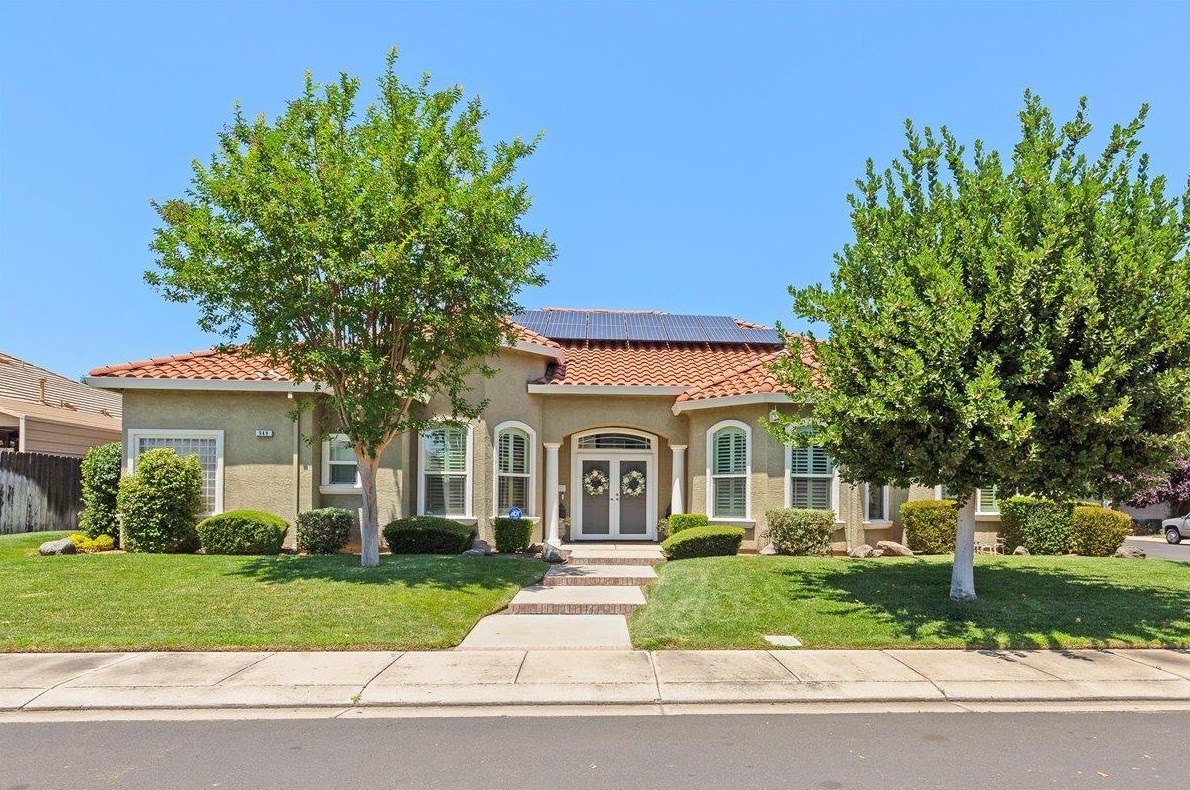 949 Brenda Lee Dr, Manteca, CA 95337-7940
