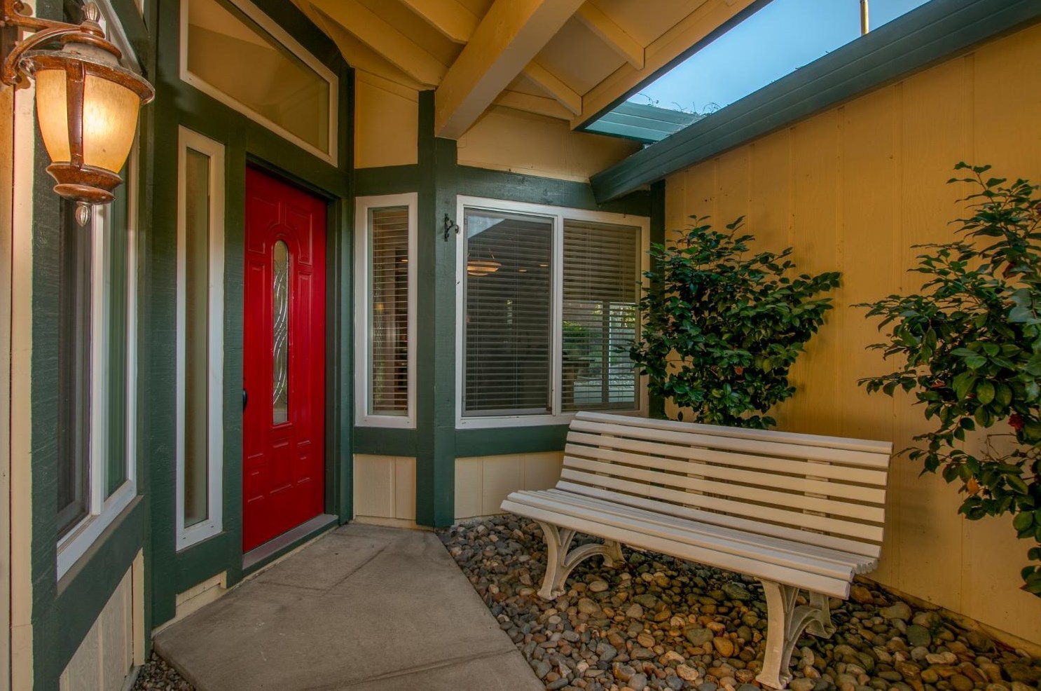 115 Rambling Dr, Folsom, CA 95630-4640