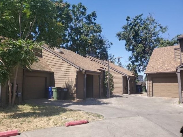 1131 Colorado Ave, Turlock, CA 95380-2700