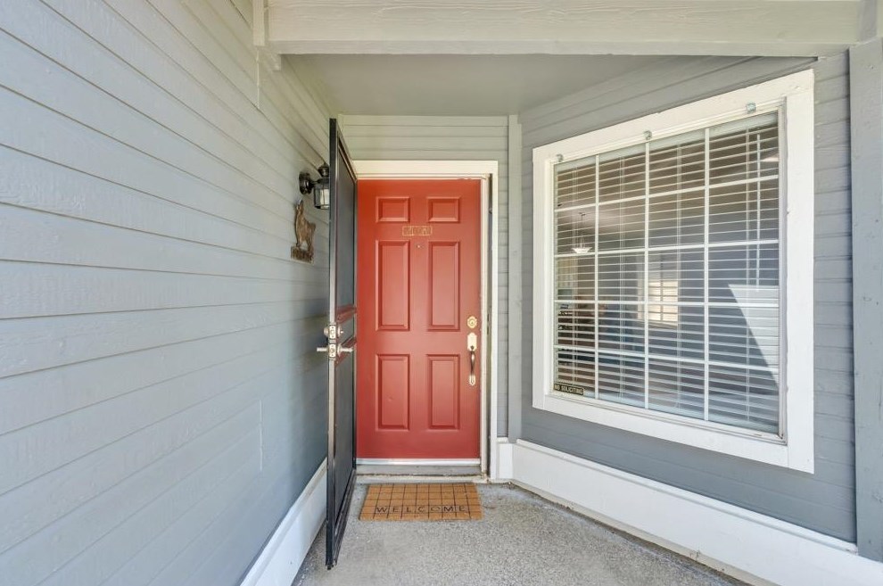 256 Arlington Cir, Woodland CA  95695-2878 exterior