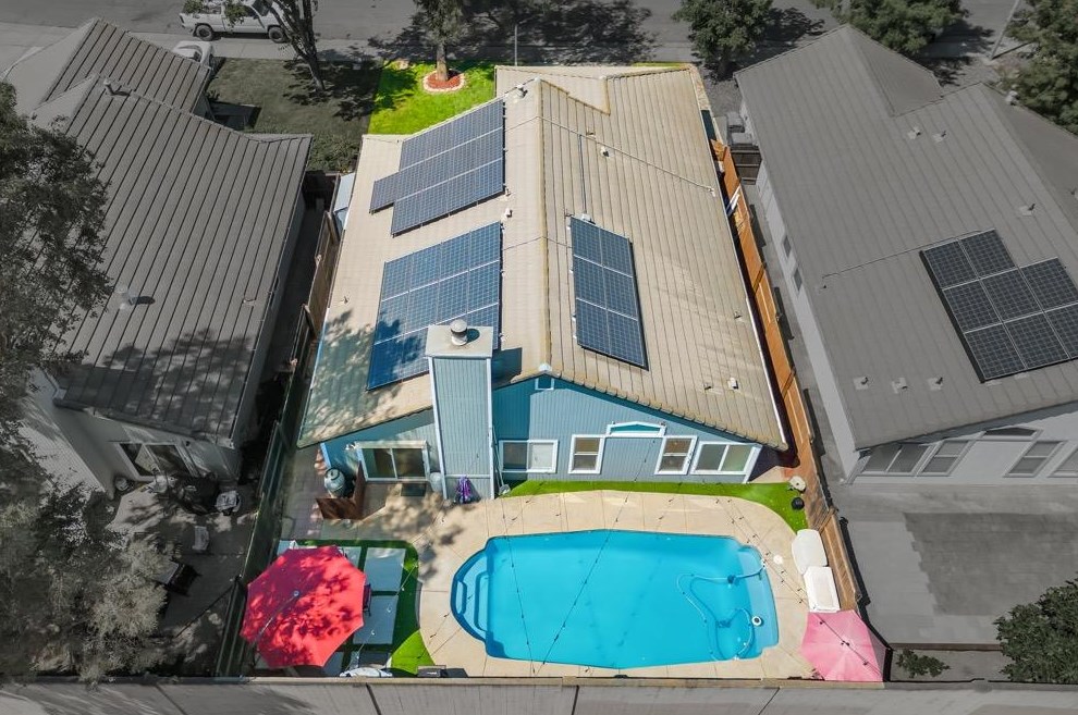 256 Arlington Cir, Woodland CA  95695-2878 exterior