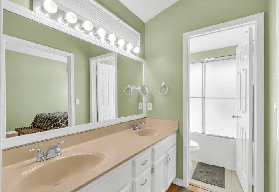 256 Arlington Cir, Woodland CA  95695-2878 exterior