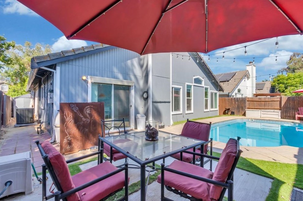 256 Arlington Cir, Woodland CA  95695-2878 exterior