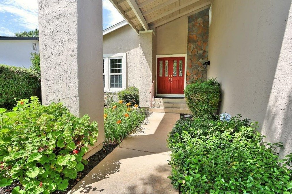 8913 Mineral King Ct, Elk Grove, CA 95624-2752