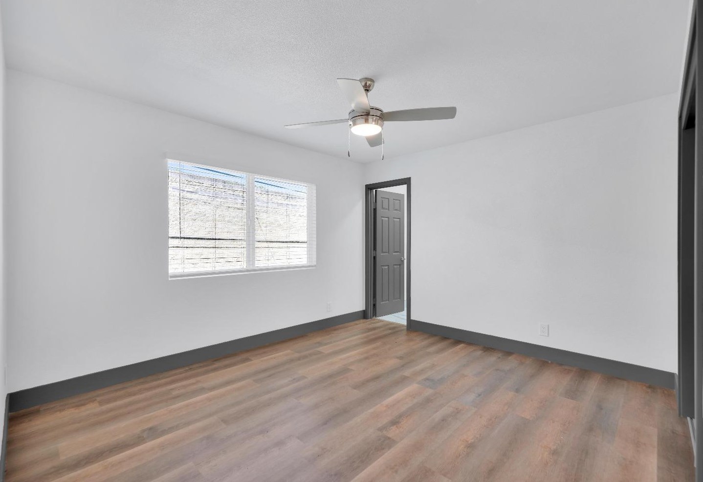 7421 Circle Pkwy, Sacramento CA  95823-3125 exterior
