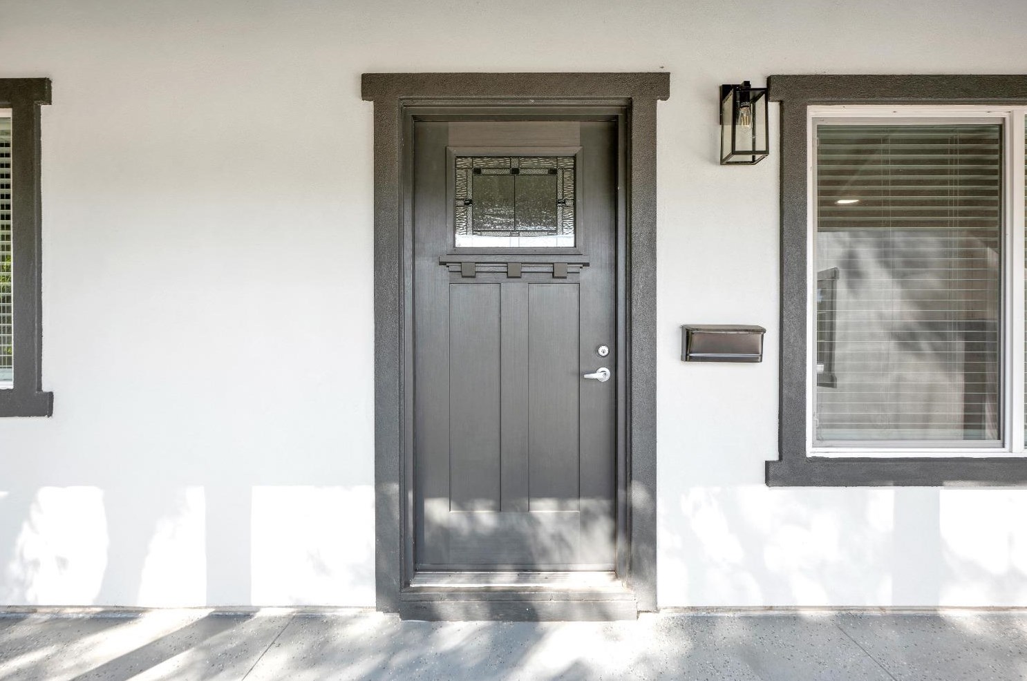 7421 Circle Pkwy, Sacramento CA  95823-3125 exterior